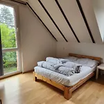 High Ceiling 2 Bedrooms Villa Troisdorf