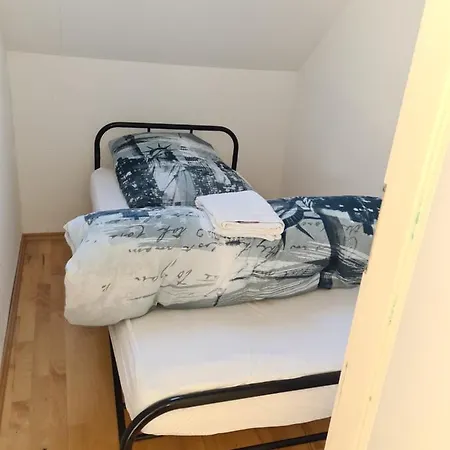 High Ceiling 2 Bedrooms * Troisdorf