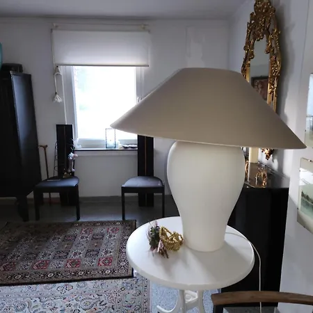 High Ceiling 2 Bedrooms *