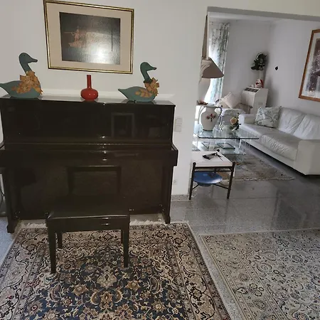 High Ceiling 2 Bedrooms * Troisdorf