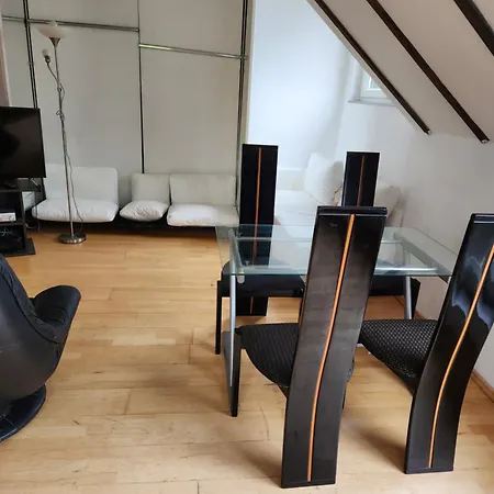High Ceiling 2 Bedrooms *
