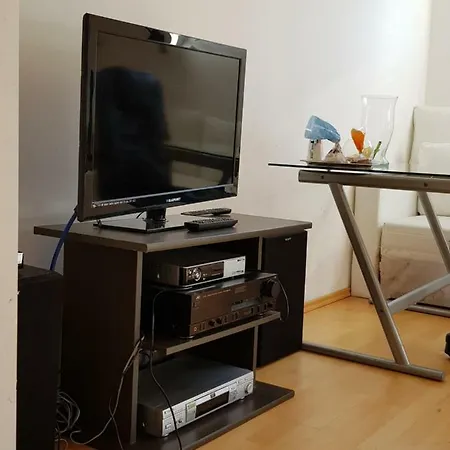 High Ceiling 2 Bedrooms *