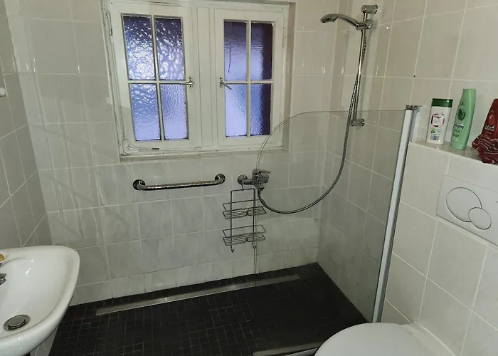 High Ceiling 2 Bedrooms