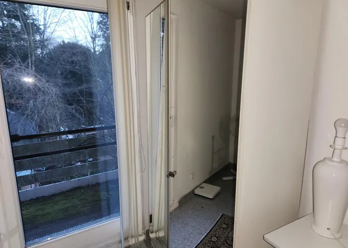 High Ceiling 2 Bedrooms *