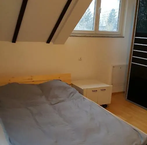 Willa High Ceiling 2 Bedrooms *