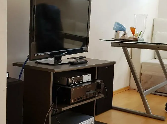 High Ceiling 2 Bedrooms *